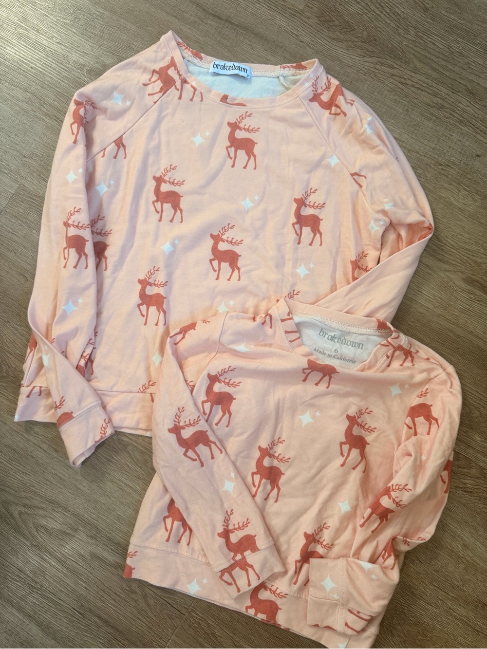 Brokedown Pink Reindeer Sweatshirts 0567